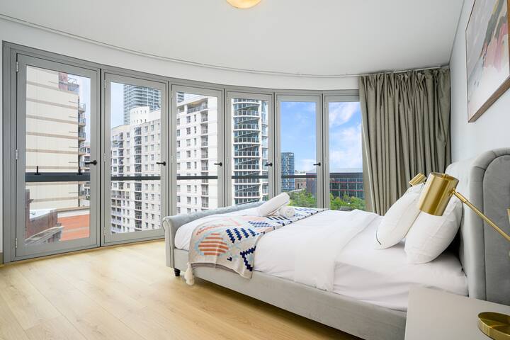 CBD sydeney 4Br with pool & gym with good view gallery image 3