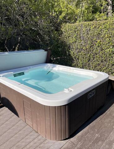 * Beachfront Paradise * with Direct Beach Access gallery image 3