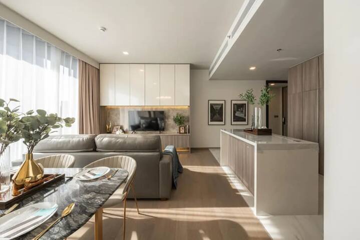 Sexy Asoke Central BTS Super Luxury Gym Sky Pool gallery image 5