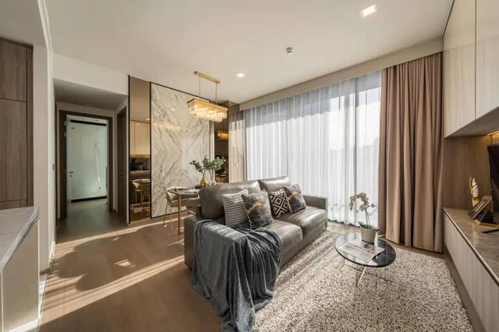 Sexy Asoke Central BTS Super Luxury Gym Sky Pool gallery image 2