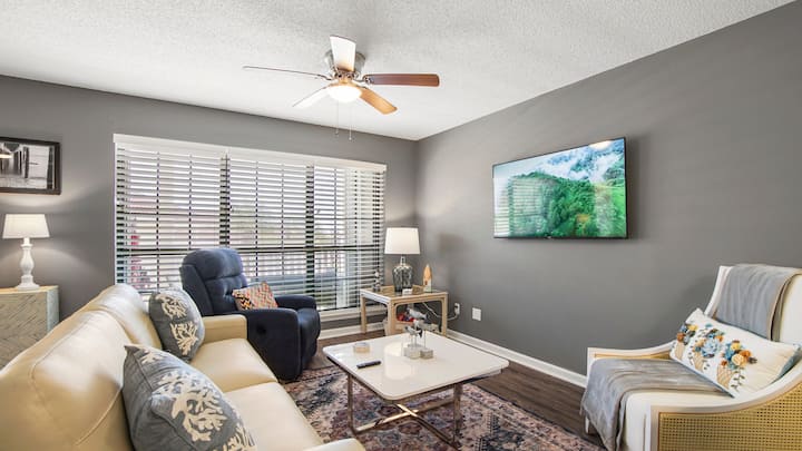 Spacious 1br/1.5 Bath Panama City Beach Condo - 巴拿馬市海灘