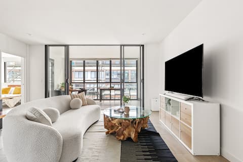 Ivory Cove: Coastal Elegance by the Beach