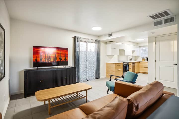 Cozy & Stylish 1 Bed Townhouse - Tucson, AZ
