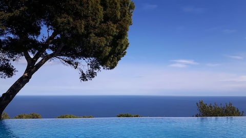 Luxury villa, sea views, heated pool, Begur, golf