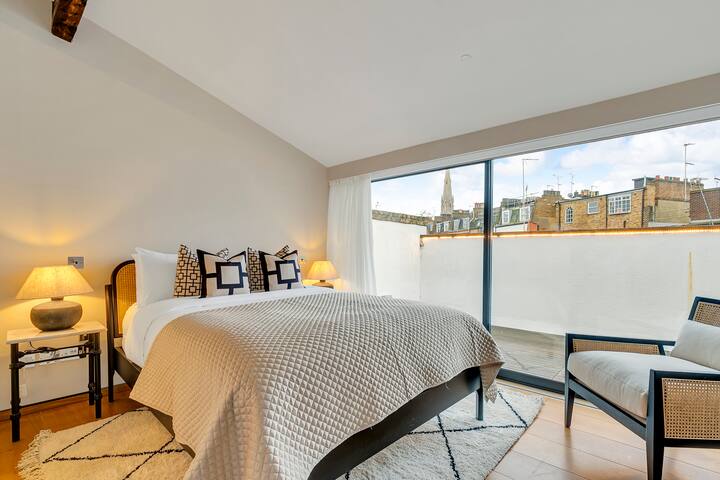 Luxury 3 Bed Penthouse Zone 1 Pimlico gallery image 3
