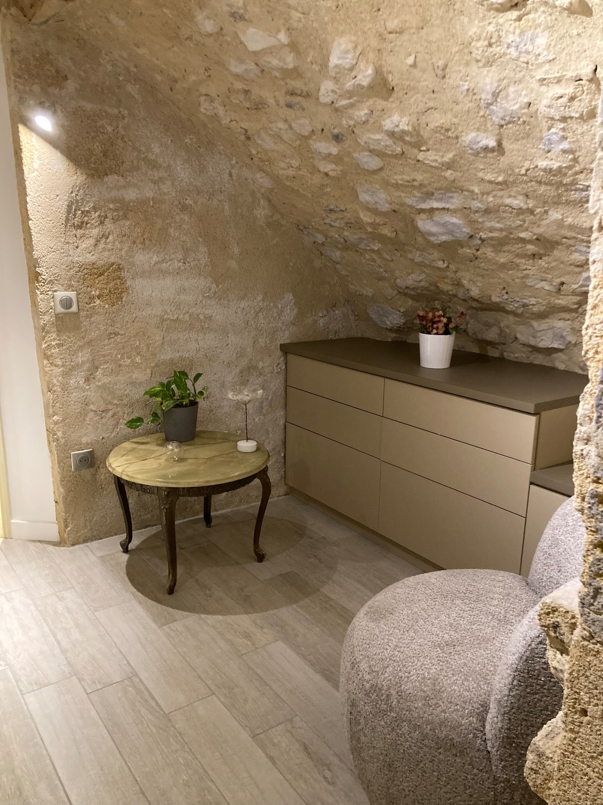 Annonce Airbnb populaire: Le Discret – A Journey in Provence à Aix En Provence