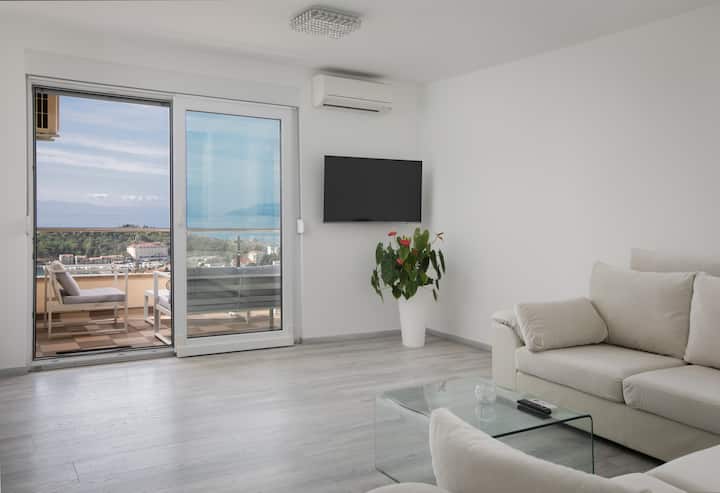 Sea View Apartment Dammi  With Free Parking A8 - Makarska