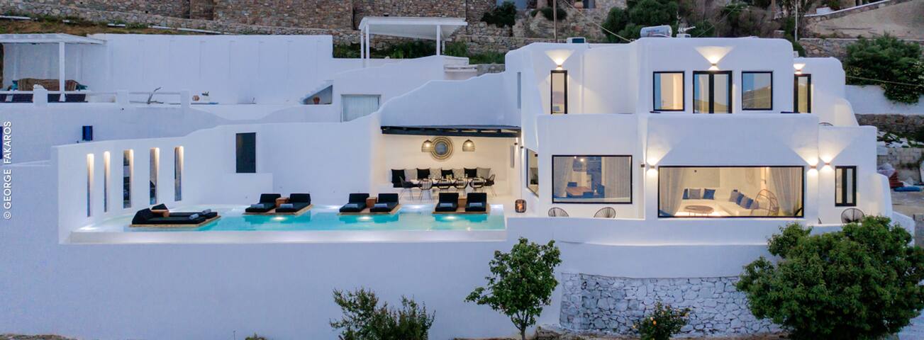 Psarou Black Villa I gallery image 2