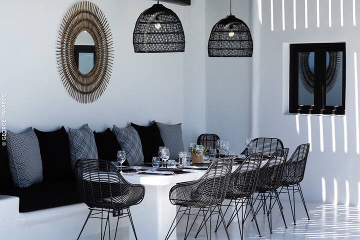 Psarou Black Villa I gallery image 5