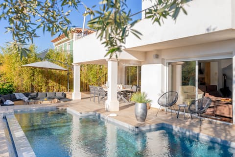 Villa with pool - comfort and tranquility
