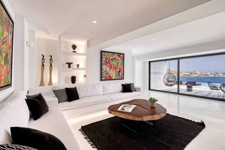 Psarou Black Villa II gallery image 5