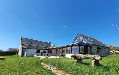 Large family house close to the sea/ Gite