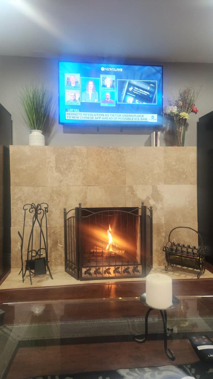 Charming Beauty With Peaceful Surroundings - Riverside, CA