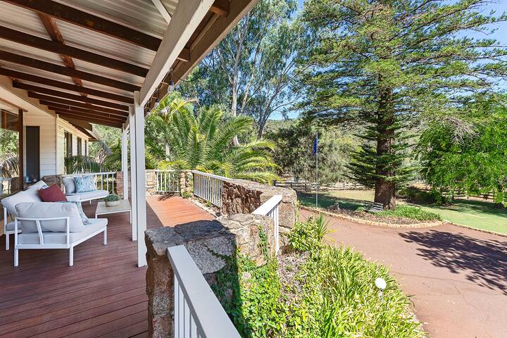 Escape to Darlington Bliss: Serene Nature Retreat!