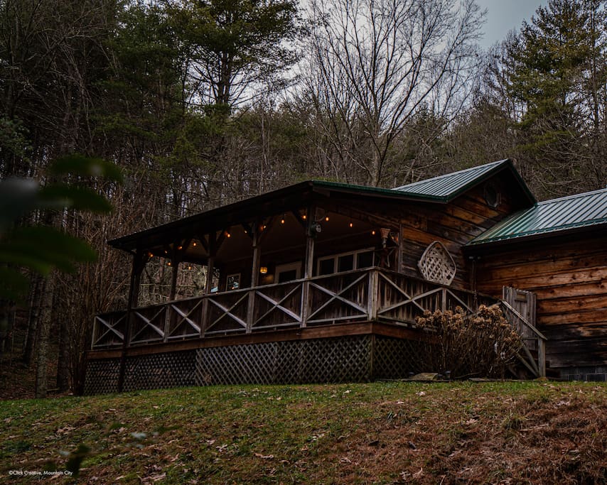 Doe Mountain East Cabin 1 Cabins for Rent in Mountain City