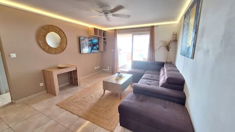 Popular Airbnb listing: Indian Ocean Terrace in La Réunion