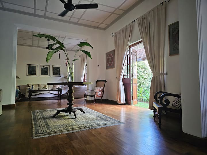 Deluxe Room - Havelock Bungalow - Colombo