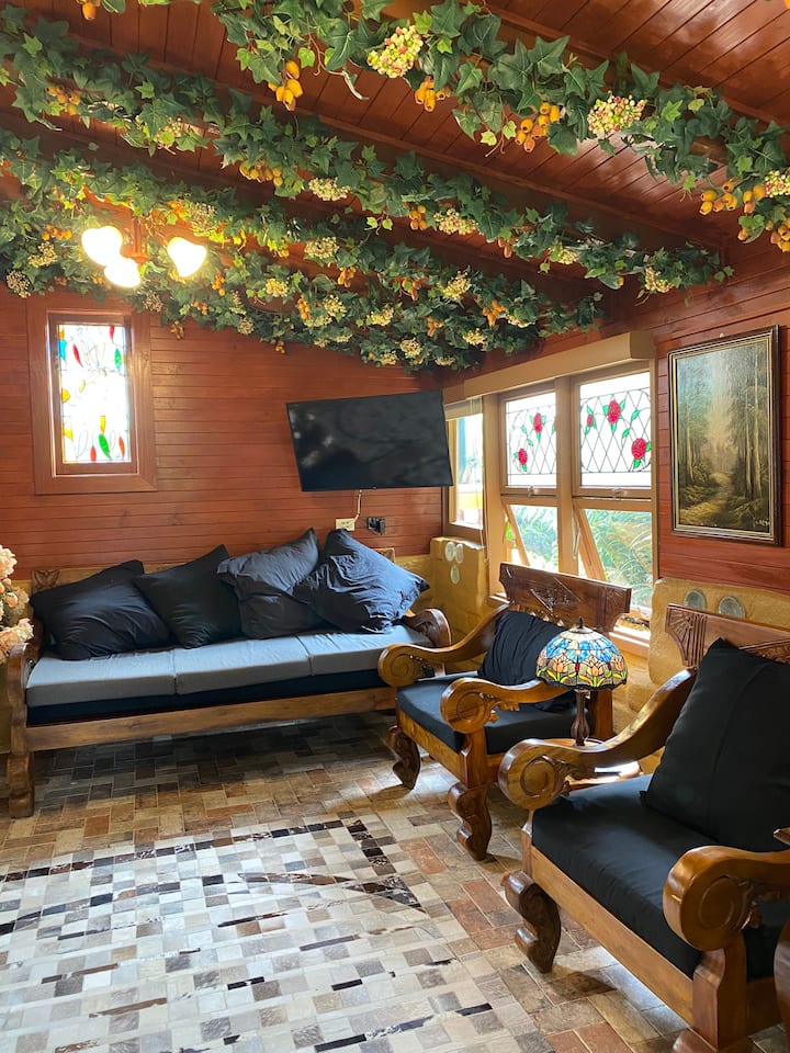 Cottage & Award Winning Garden - Buxton
