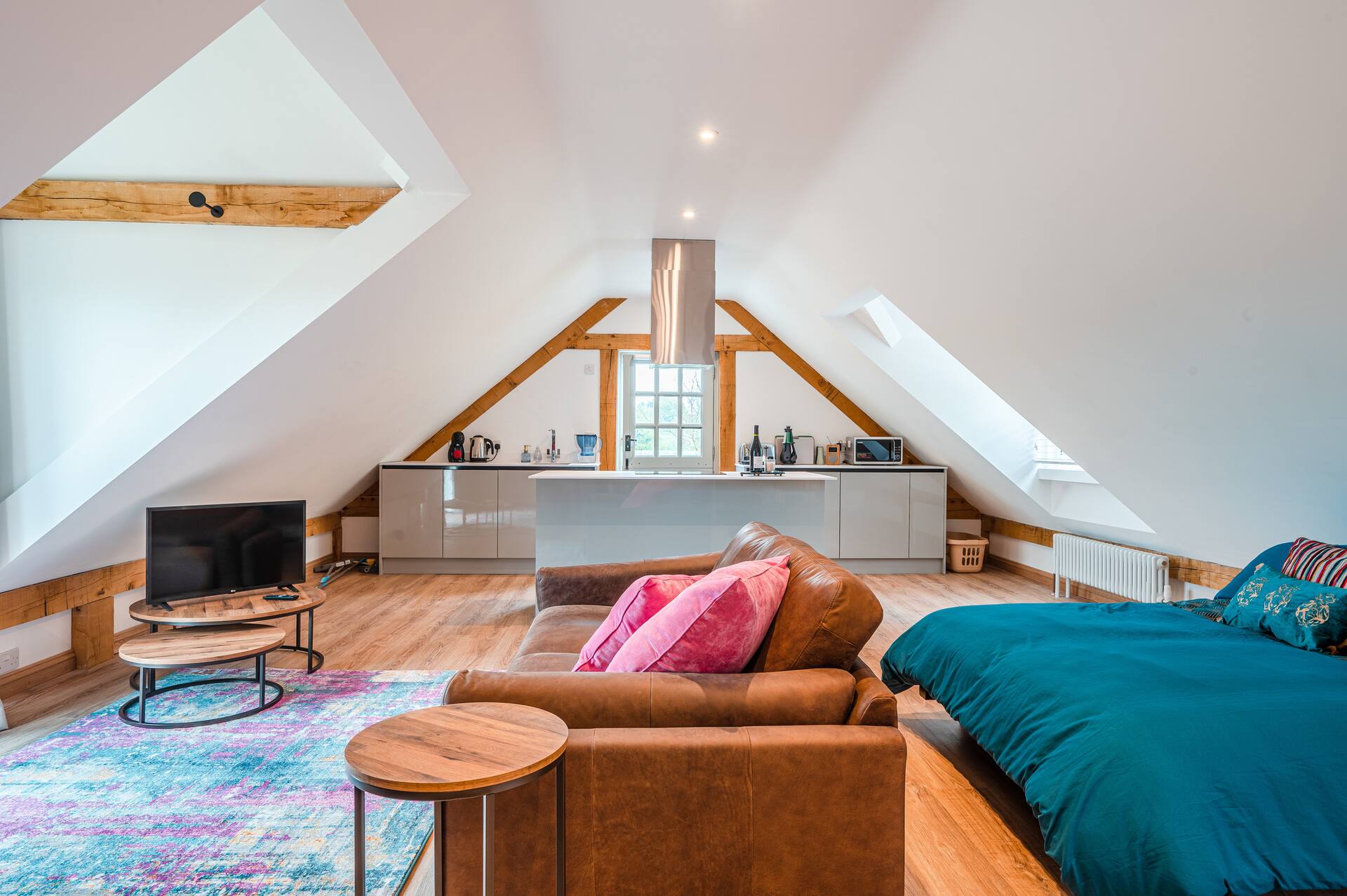 Idyllic Rural Escape with Countryside Views