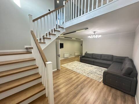 2 bedroom penthouse in Manhattan