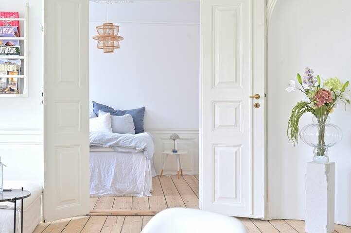 Stor og lys herskabslejlighed gallery image 2