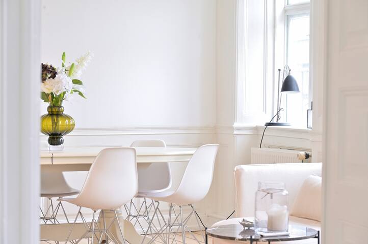 Stor og lys herskabslejlighed gallery image 4