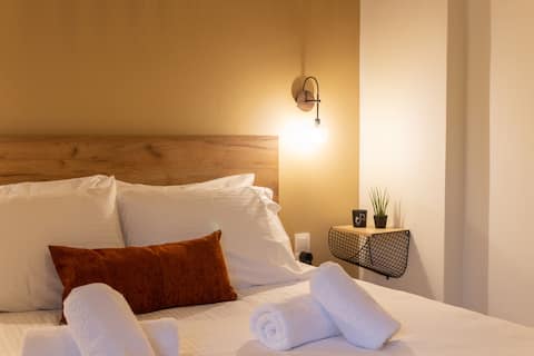 Top performing Airbnb: Serenity Luxuty Estates in Ζέα (Πασαλιμάνι)