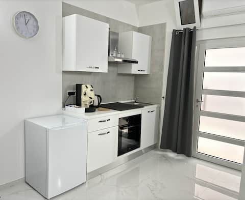 Top Airbnb: YourHome, two steps from the sea a Bari