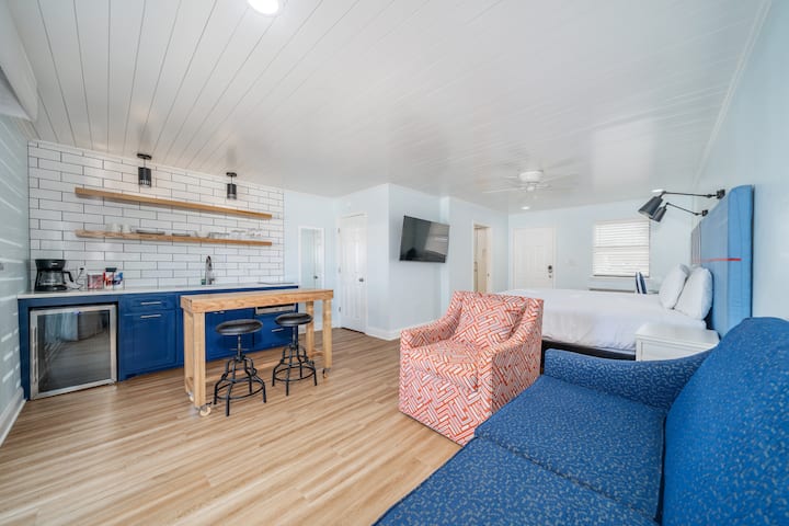 The Hamilton Studio King With Sofa Bed Resort View - Hot Springs, AR