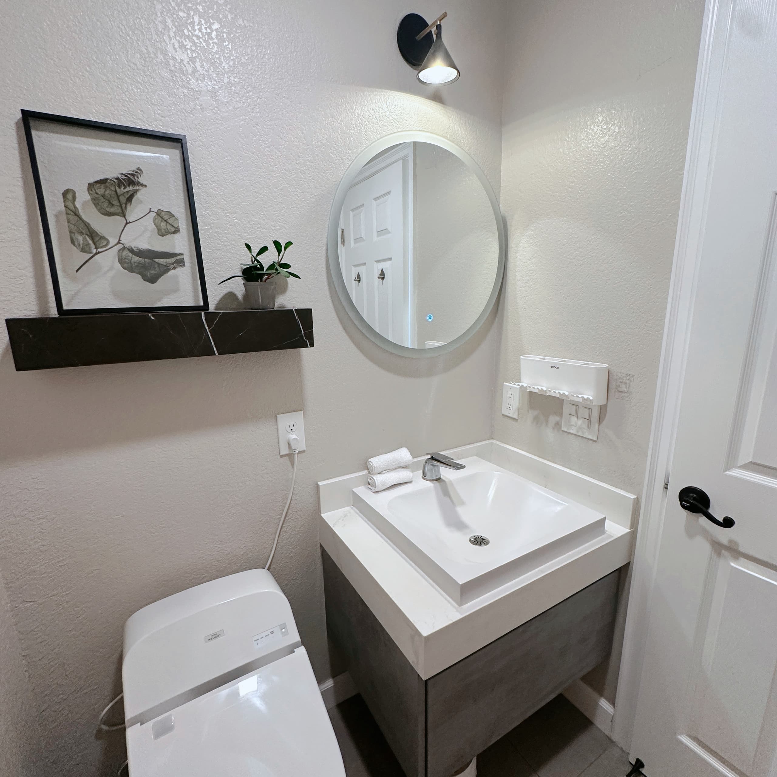 Luxury Silicon Valley Home with Digital Piano - Photo 44