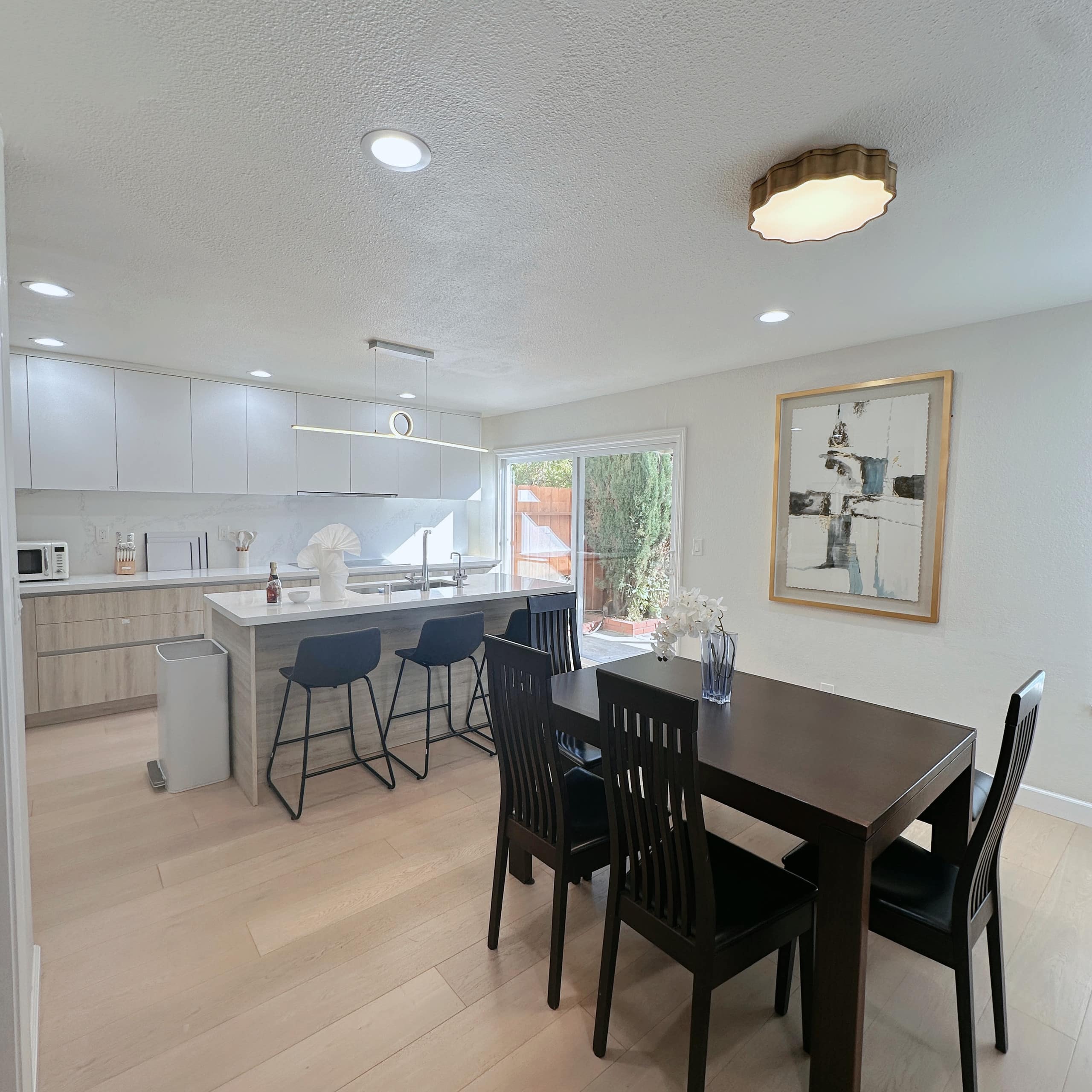 Luxury Silicon Valley Home with Digital Piano - Photo 25