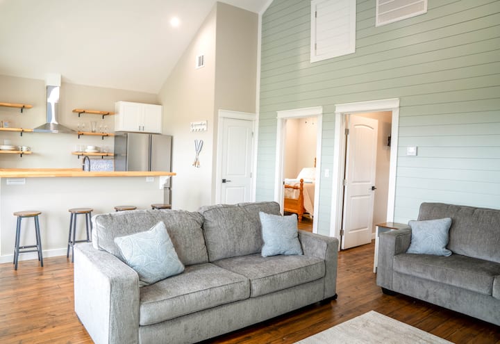 T. W Cozy Beach Home - Crystal Beach, TX
