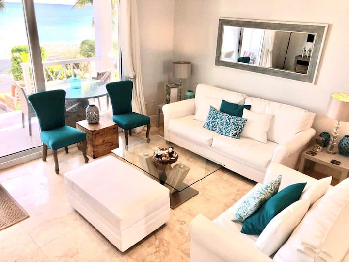 Paradise Blue Villa  -  White Sand Beachfront Home - The Bahamas