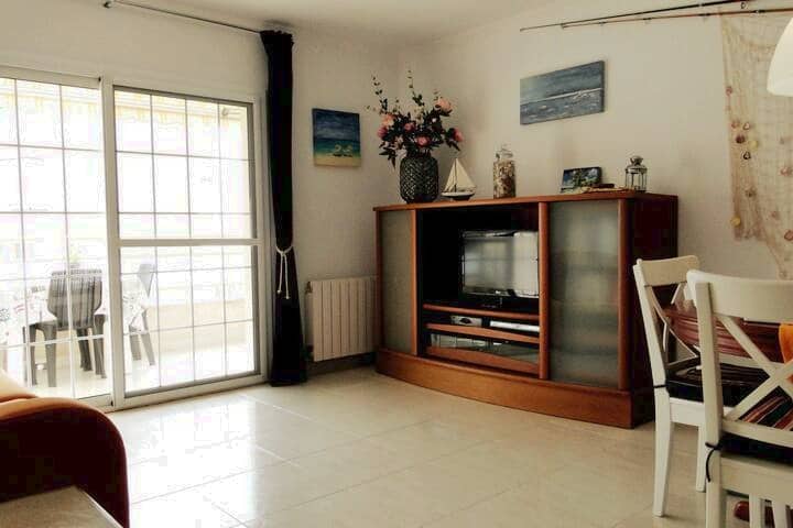 Трпезариски поглед со тераса