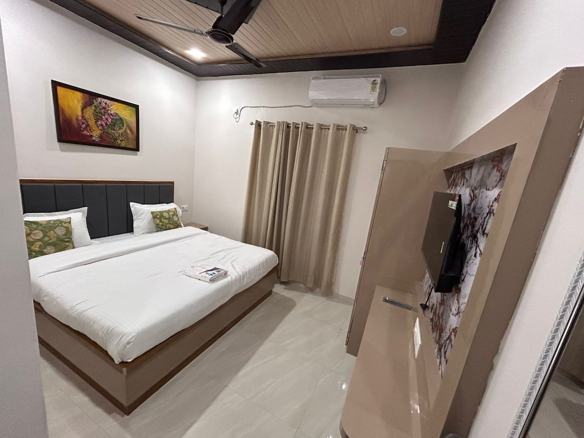 Room in Bhelupura