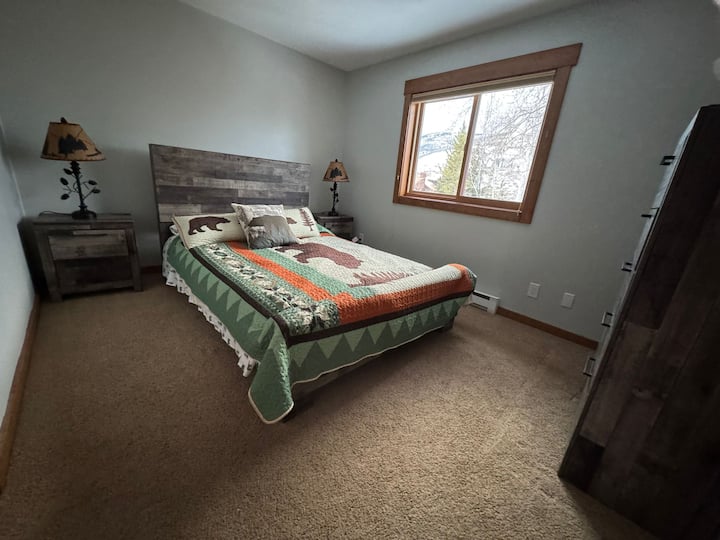 Dormitorio doble tamaño queen