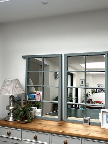 Spacious family home in Redland gallery image 4