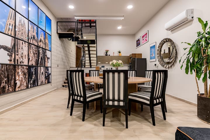 Artsy Roma Vibes – Private Rooftop, BBQ, Gym & AC gallery image 4