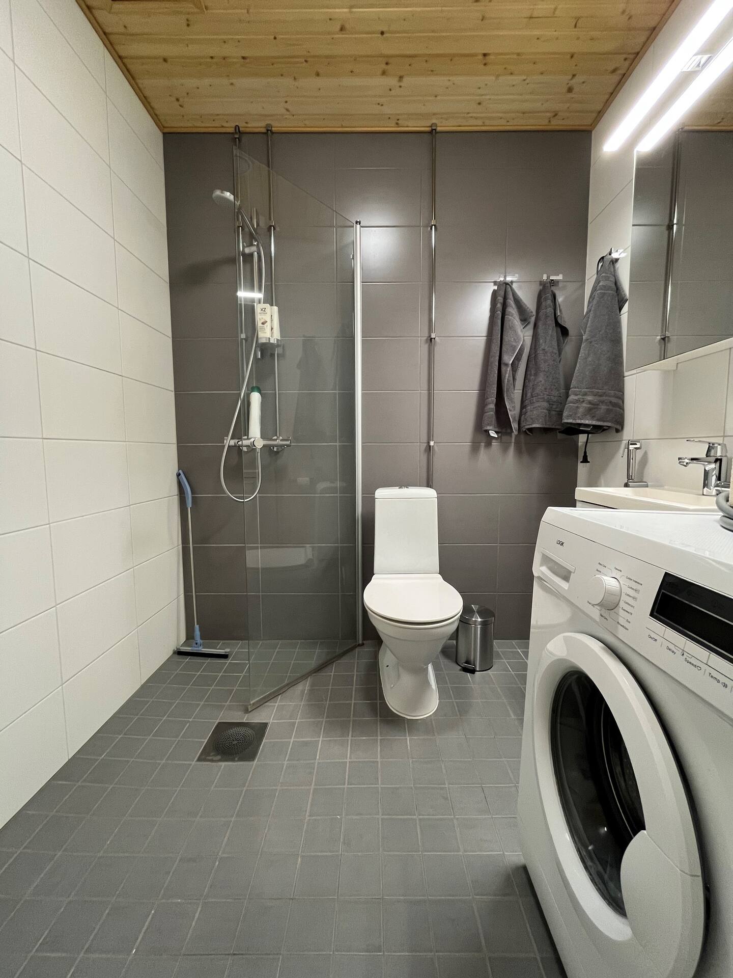 Quiet Home In Center + Wifi, Parking, Balcony 5