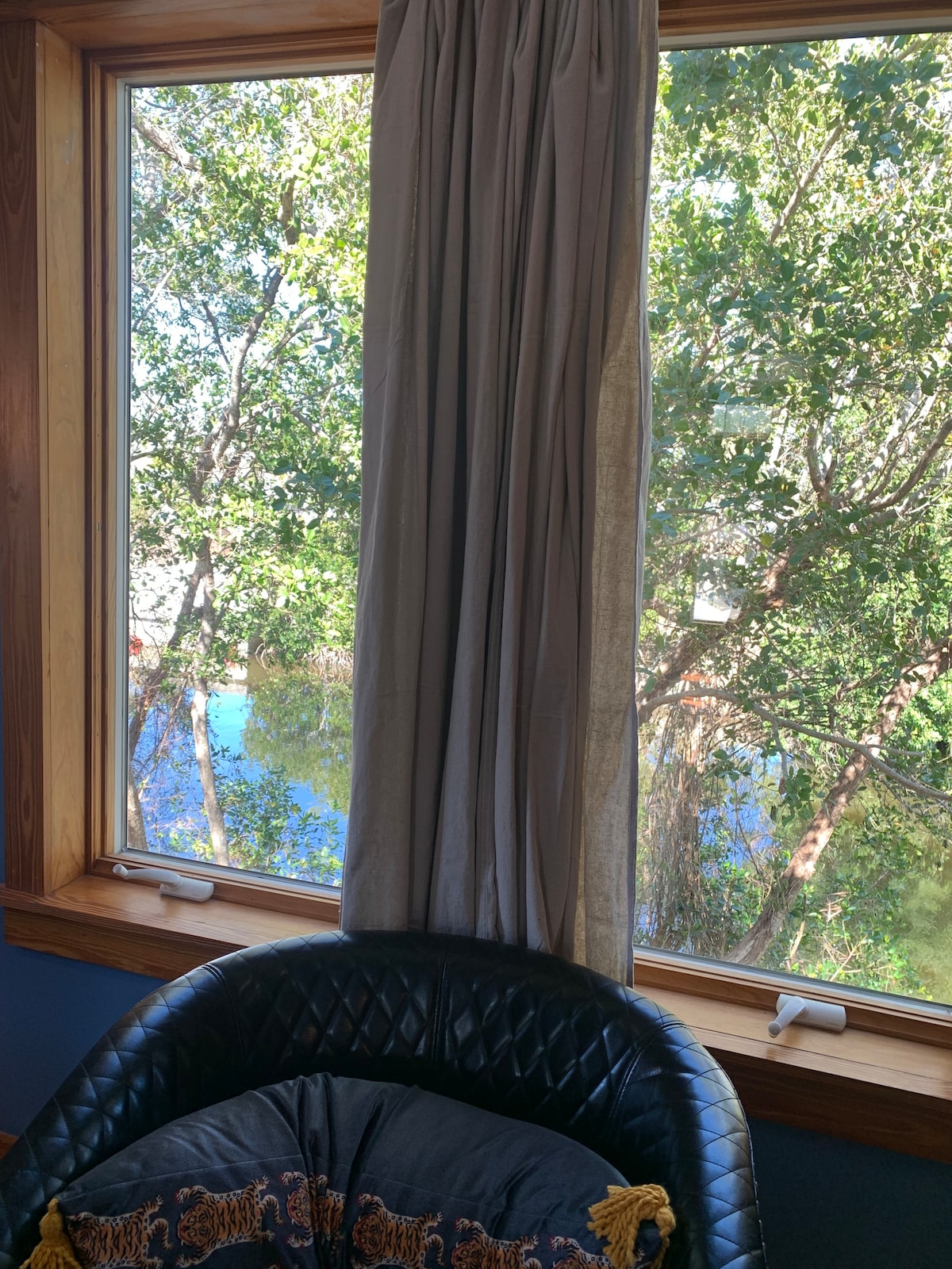 Top Airbnb: Up in the Aerie in Naples