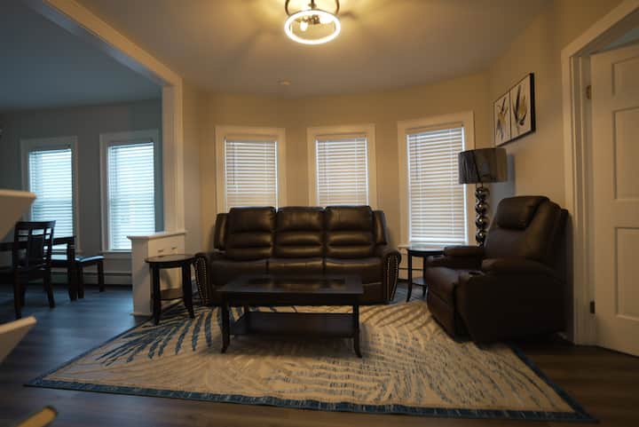 Upper Apartment With 3 Bedrooms - Buffalo, NY