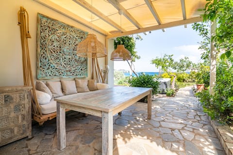 Sea view house with private pool and jacuzzi