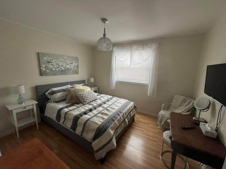 Schlafzimmer 1