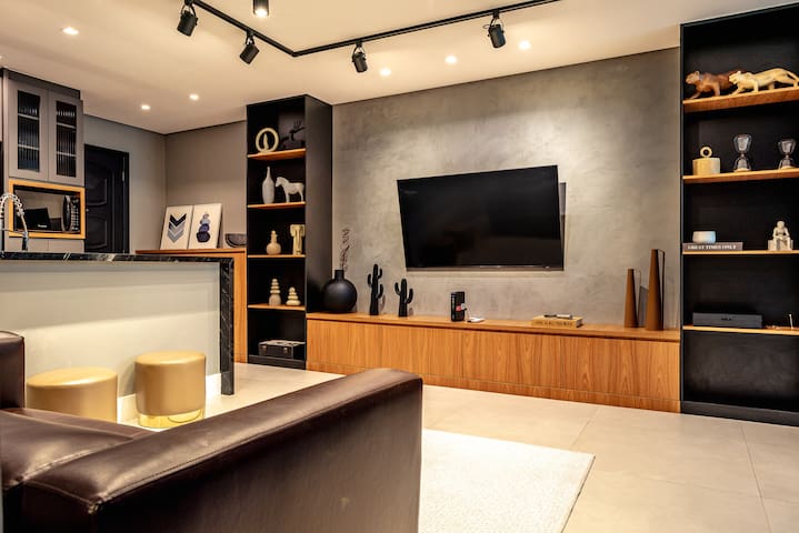 Estilo Urbano e Luxo a 50m da praia . Copacabana!