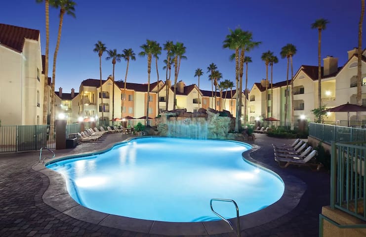 Your Luxury Villa next to Vegas Strip and Sphere