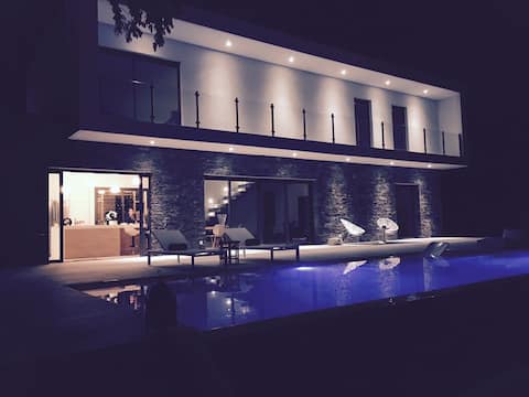 Architect-designed villa Montpellier-Castries (34)