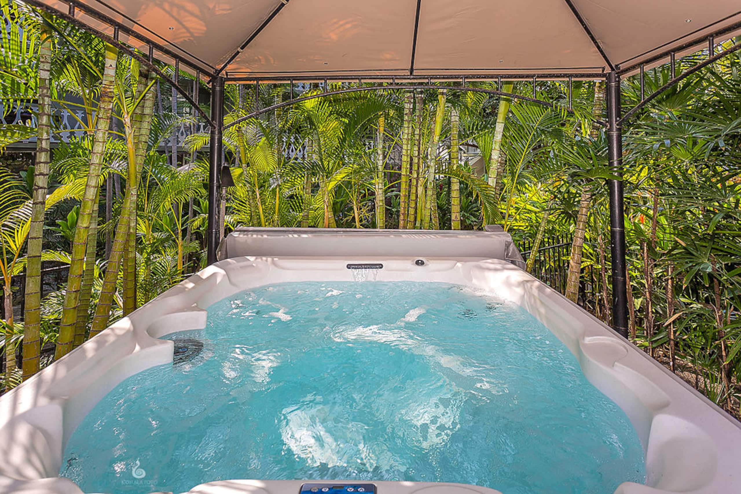 Condo in Kailua-Kona · ★4.82 · Studio · 2 beds · 1 bath - Image 19