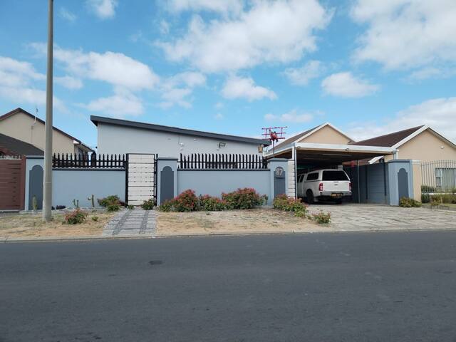 87 on First, The Beach House gallery image 2