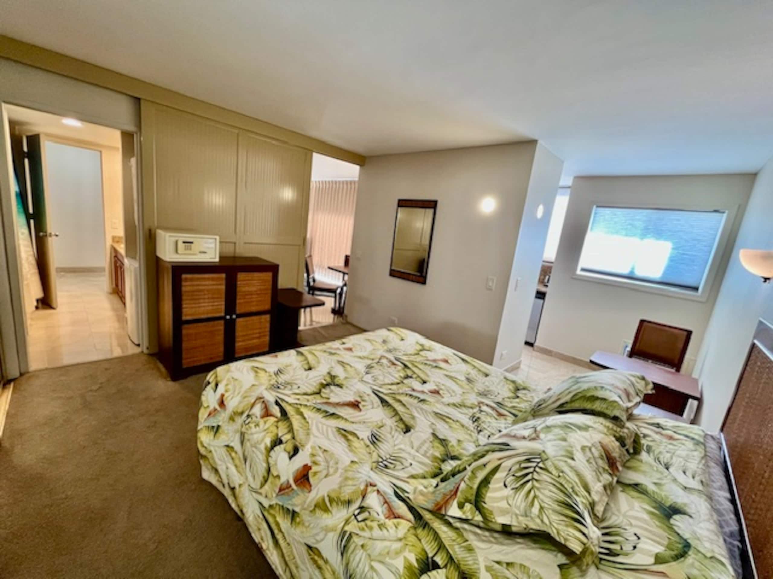 Condo in Honolulu · ★4.92 · 1 bedroom · 1 bed · 1 private bath - Image 3