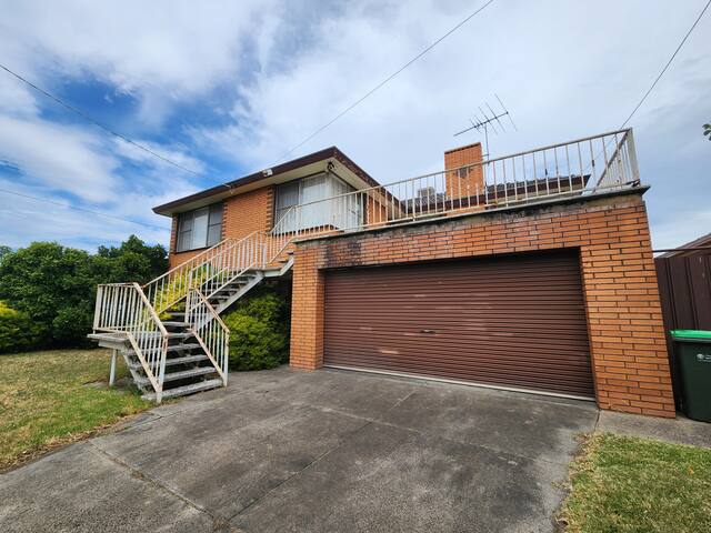 Spacious Family Home in Thomastown